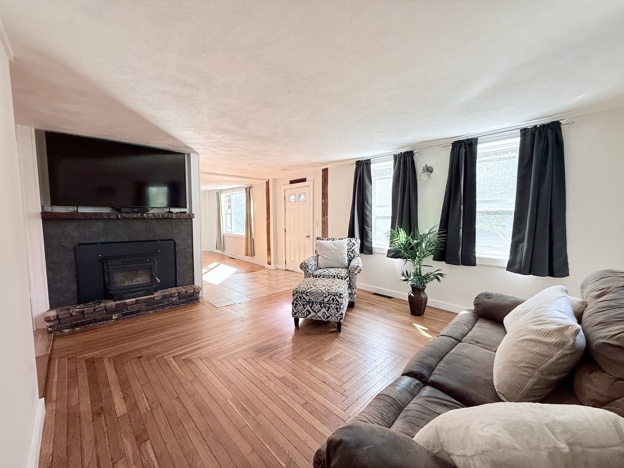 975 S Main St, Bellingham, MA 02019 - Image 12