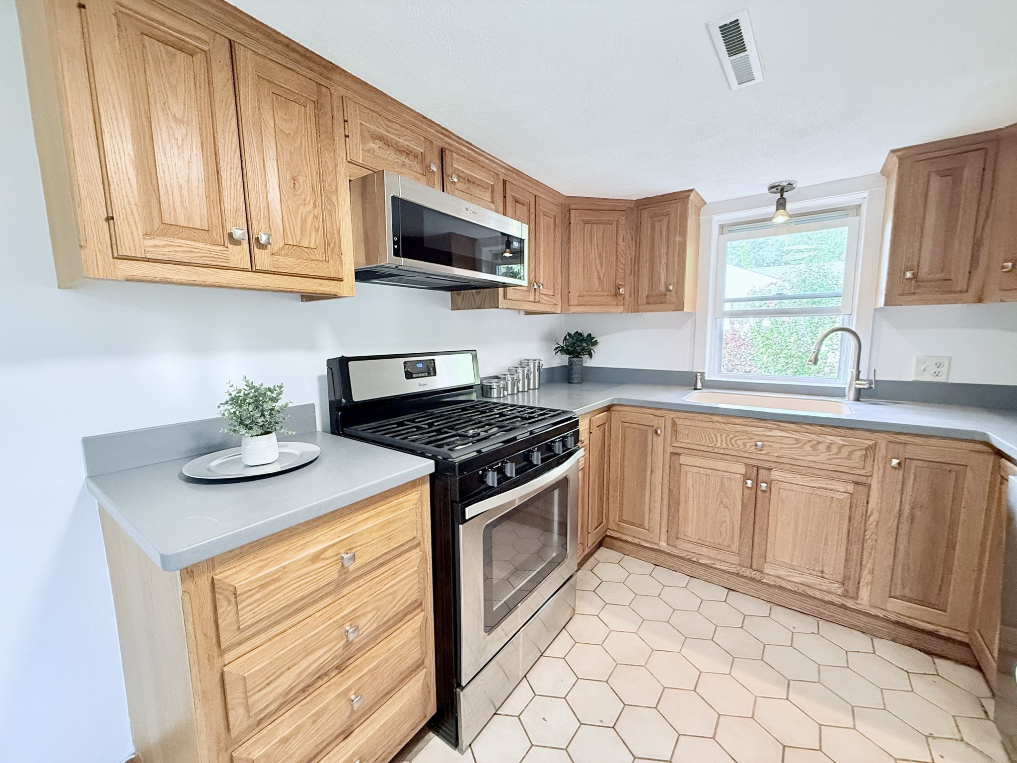 975 S Main St, Bellingham, MA 02019 - Image 21