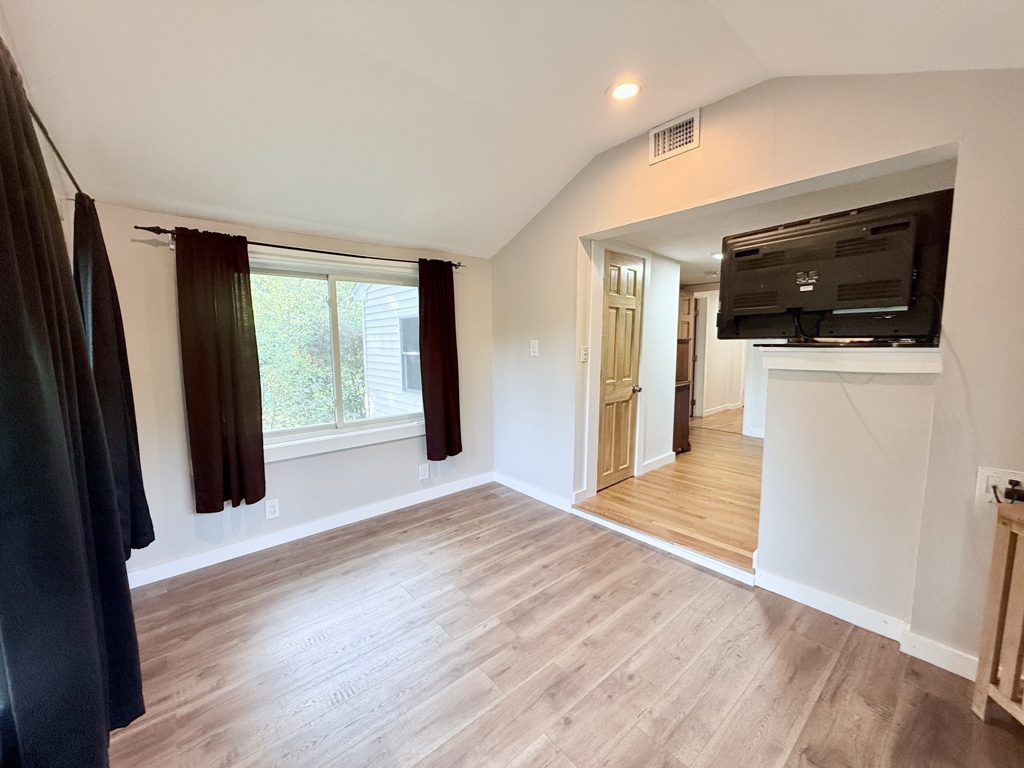 975 S Main St, Bellingham, MA 02019 - Image 35