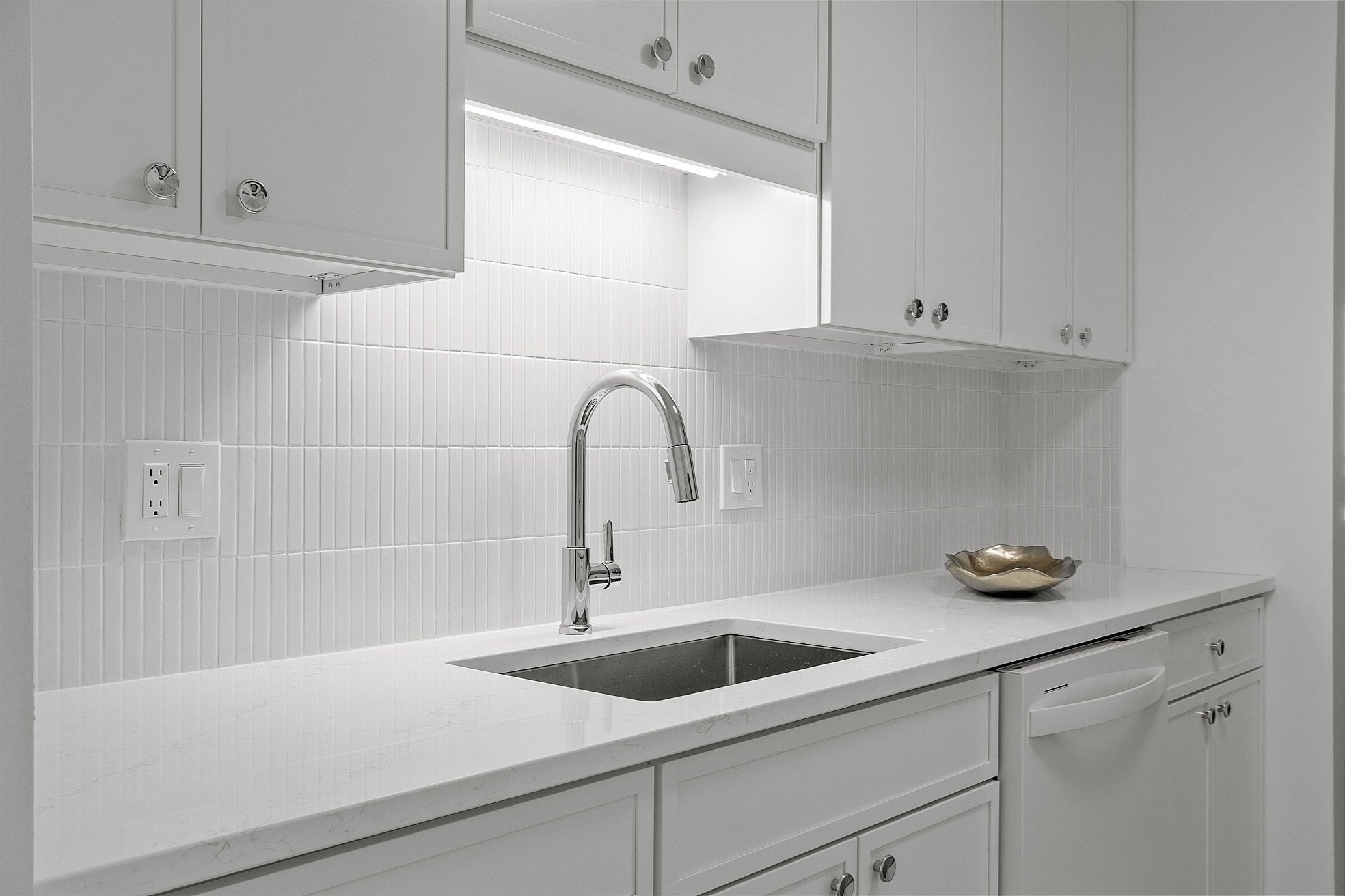 61 Patrick Road Unit 61, Tewksbury, MA 01876 - Image 11