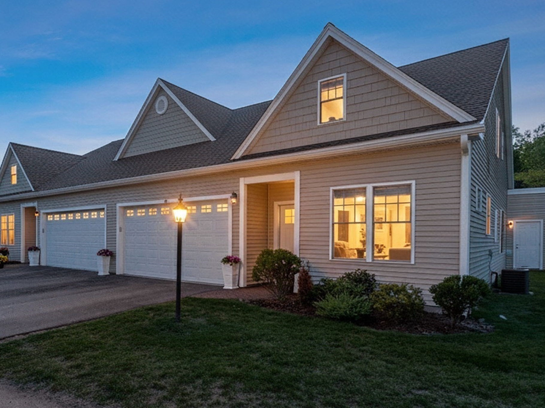 843 Ledgewood Way Unit 843, Clinton, MA 01510 - Image 2