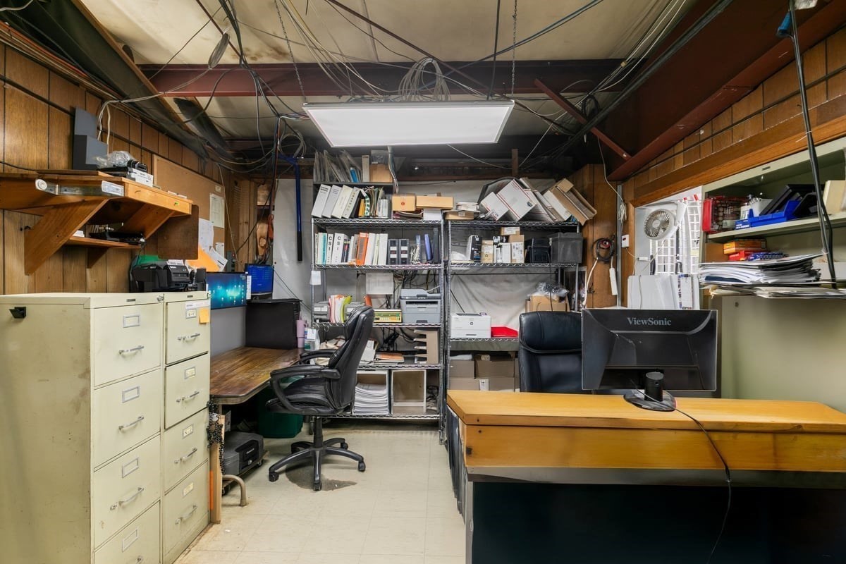 746 Amesbury Rd, Haverhill, MA 01830 - Image 11