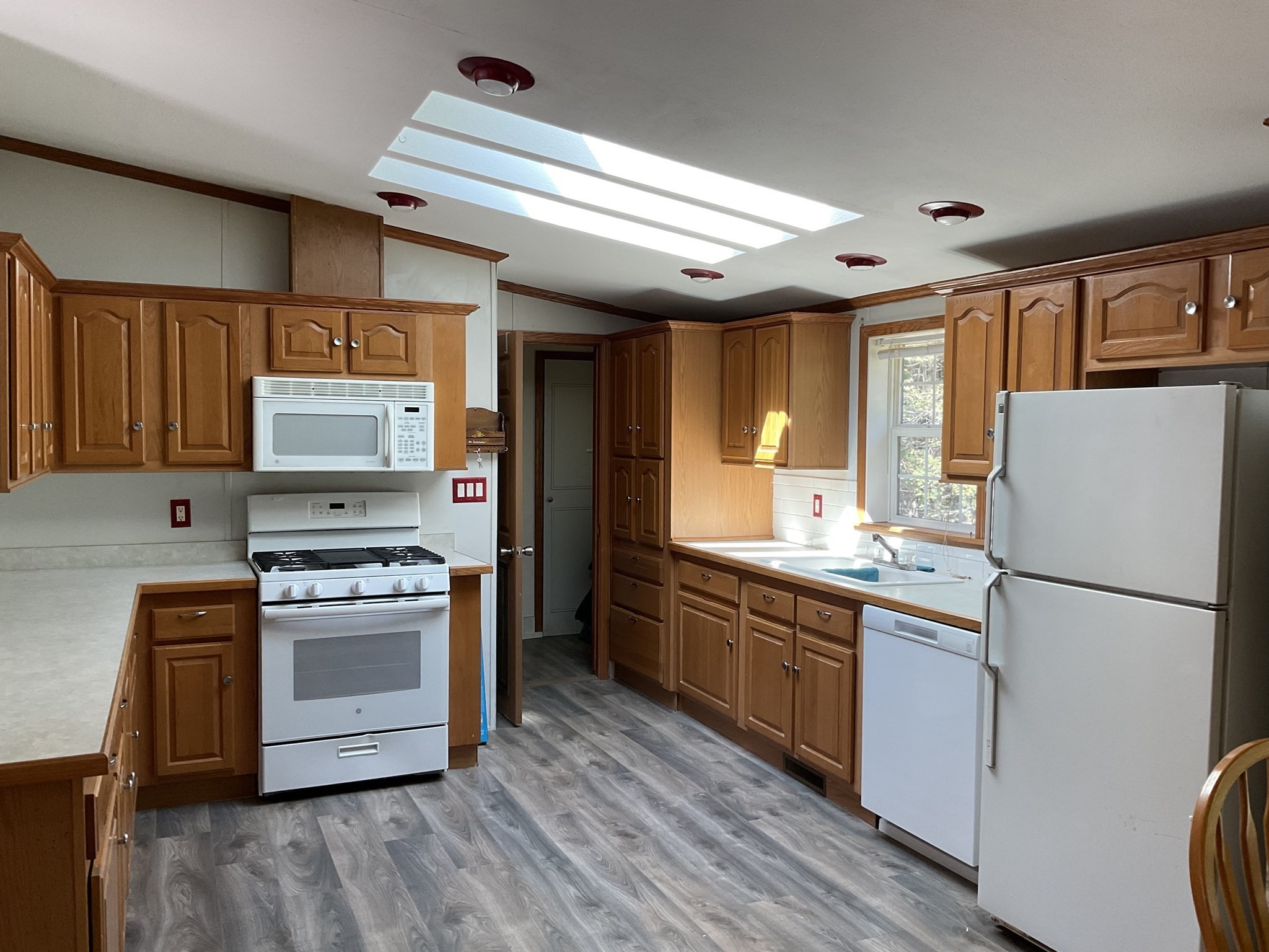 22 Medallion Road, Holbrook, MA 02343 - Image 5