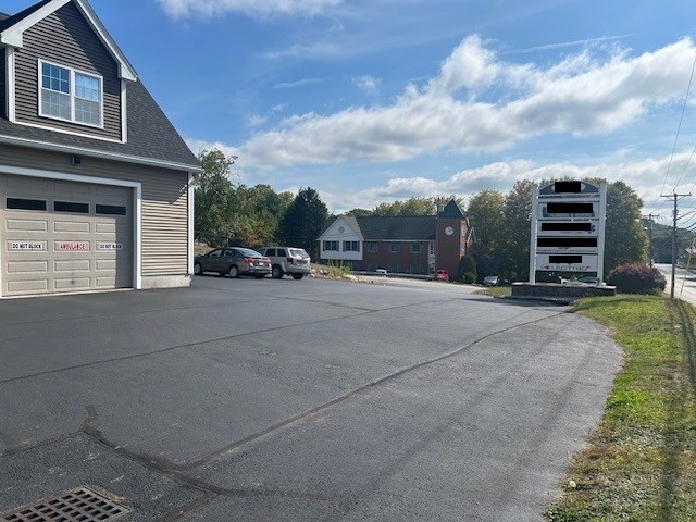 1393 Lakeview Avenue Unit 2B, Dracut, MA 01826 - Image 2