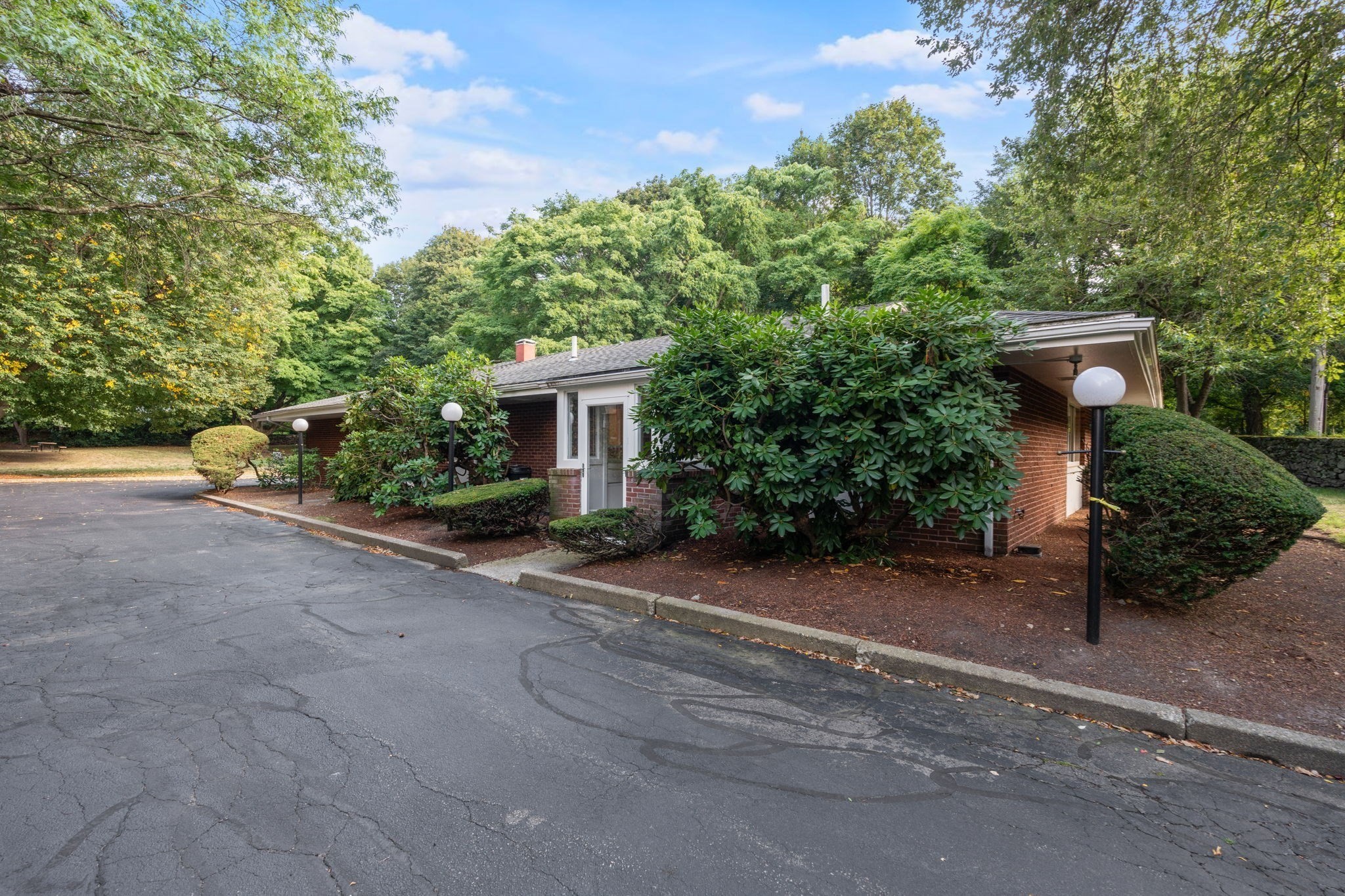 18 Chestnut Pl Unit 18, Brookline, MA 02445