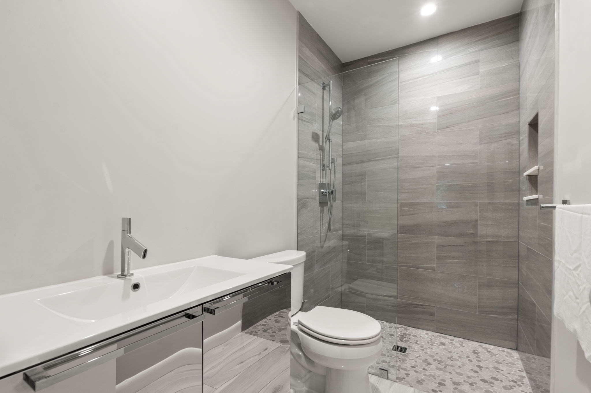 18 Chestnut Pl Unit 18, Brookline, MA 02445 - Image 12