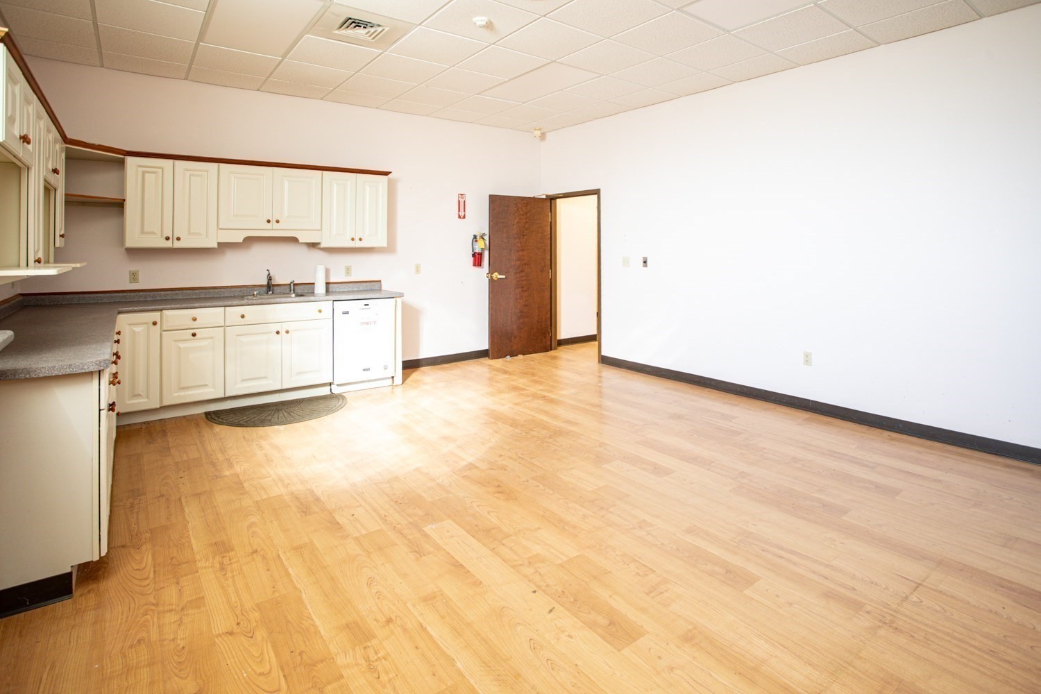 439 State Rd, Dartmouth, MA 02747 - Image 24