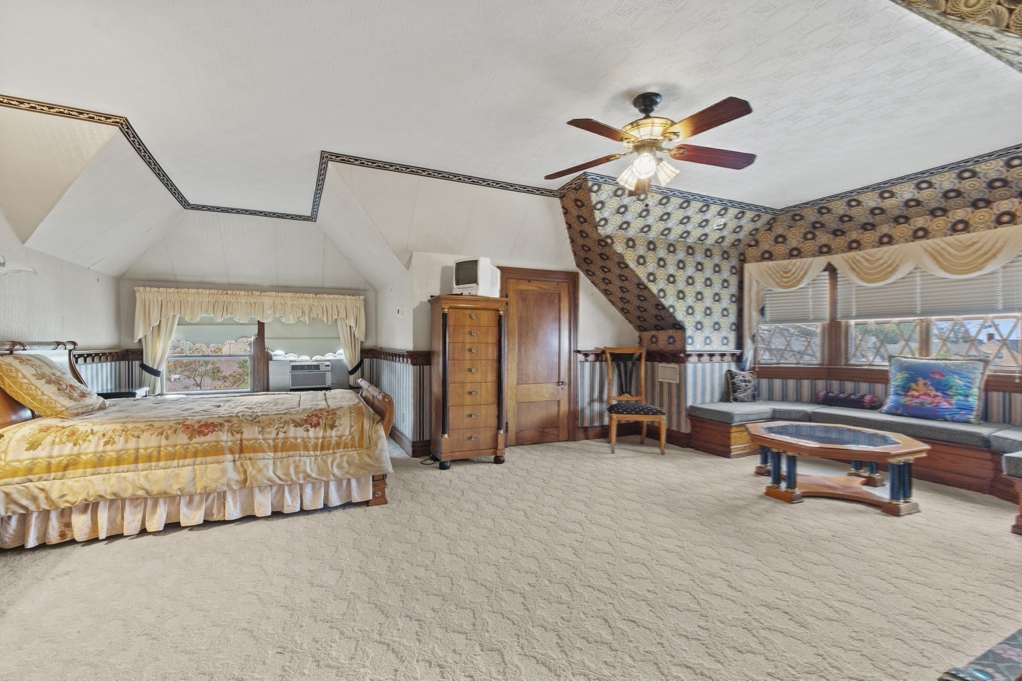 1353 Robeson St, Fall River, MA 02720 - Image 35