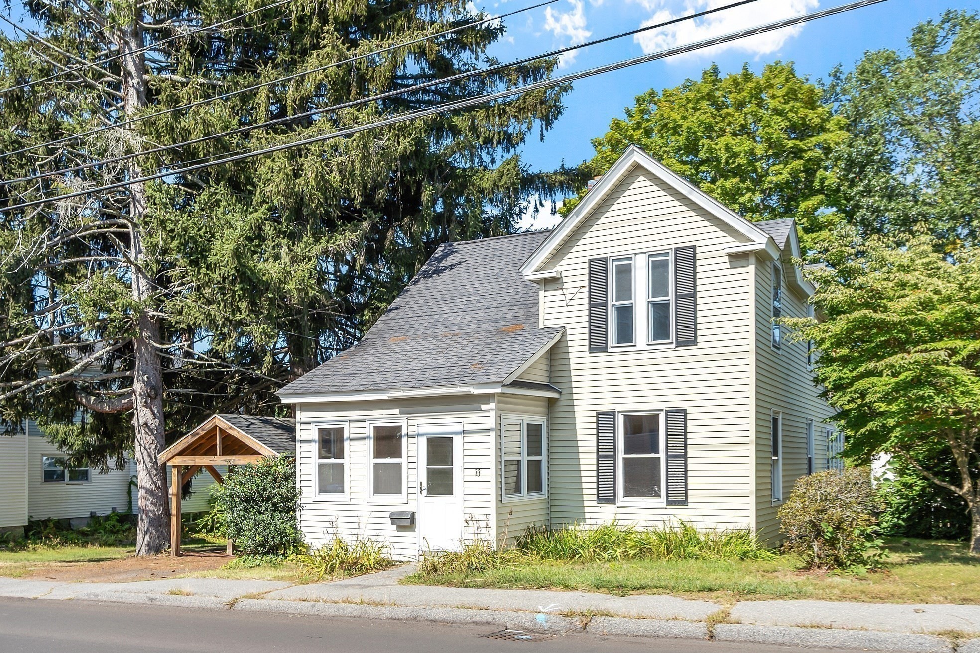 33 West Meadow Road, Lowell, MA 01854