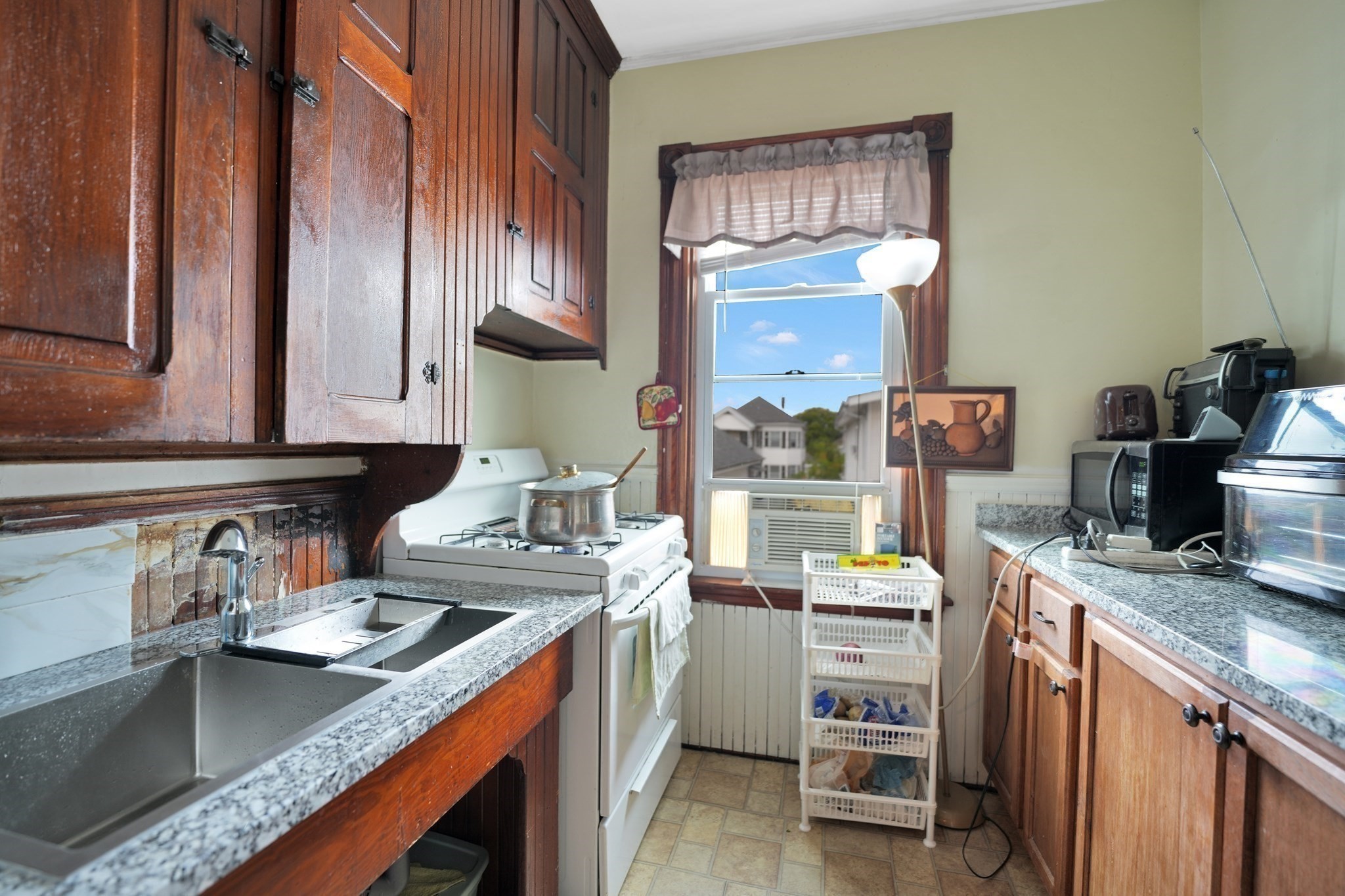 135 Query St, New Bedford, MA 02745 - Image 2