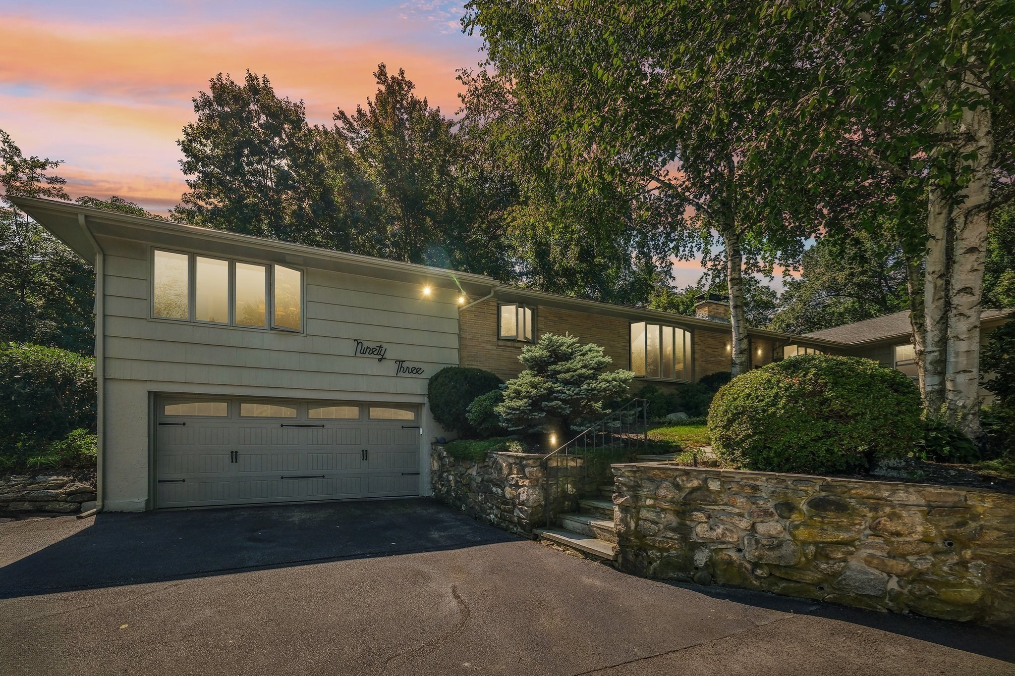 93 Newton Ave N, Worcester, MA 01609