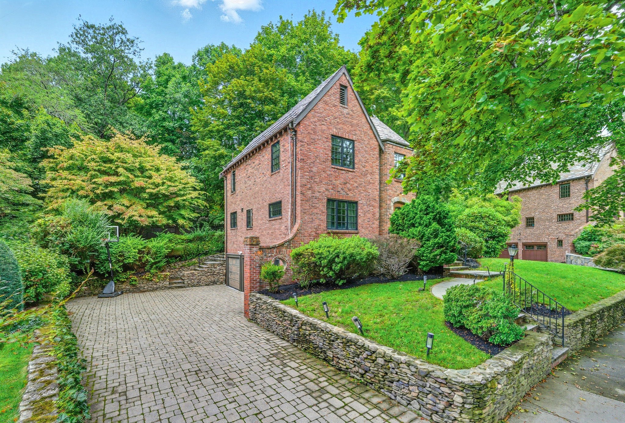 31 West Boulevard Rd, Newton, MA 02459 - Image 2