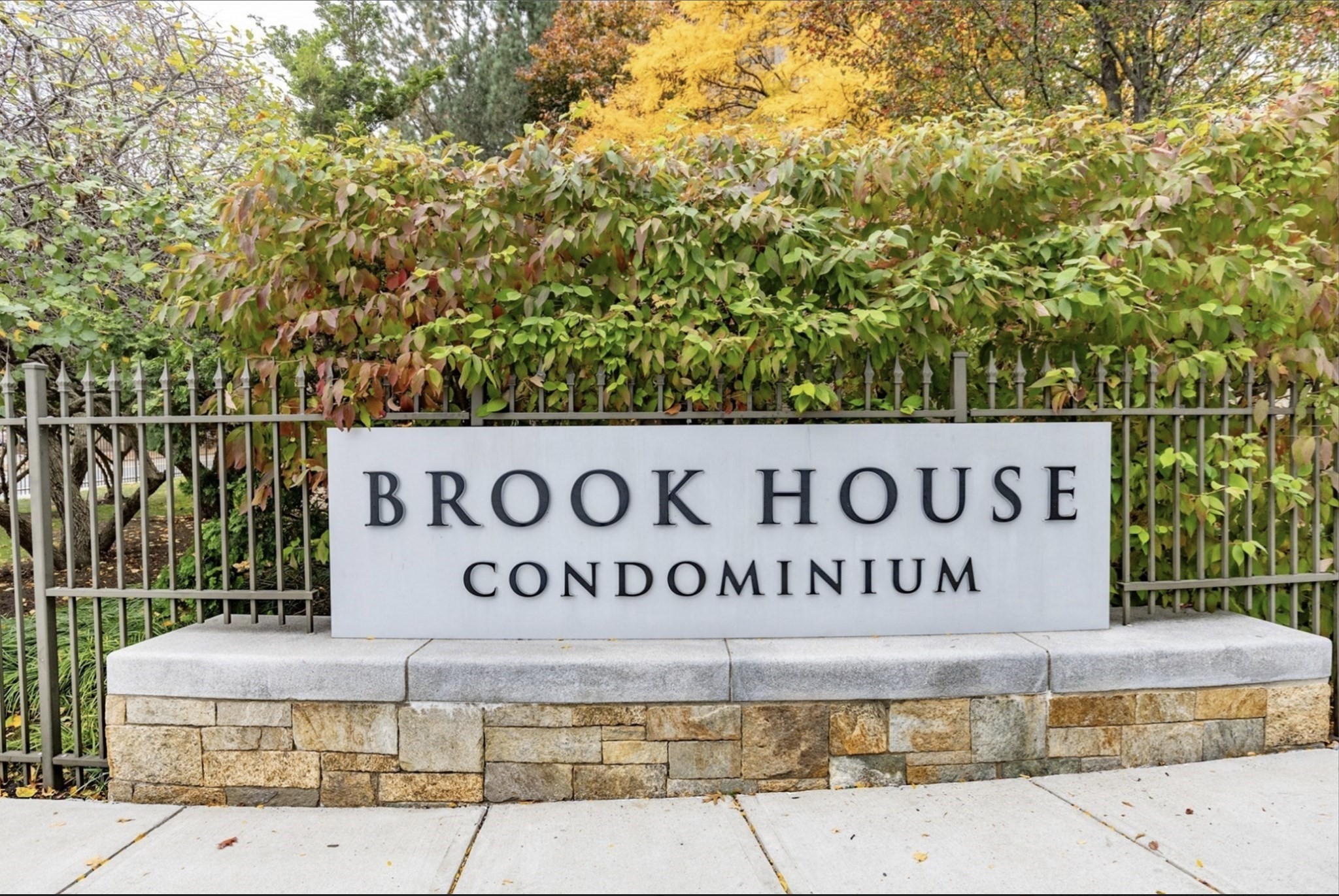 44 Washington St Unit 501, Brookline, MA 02445
