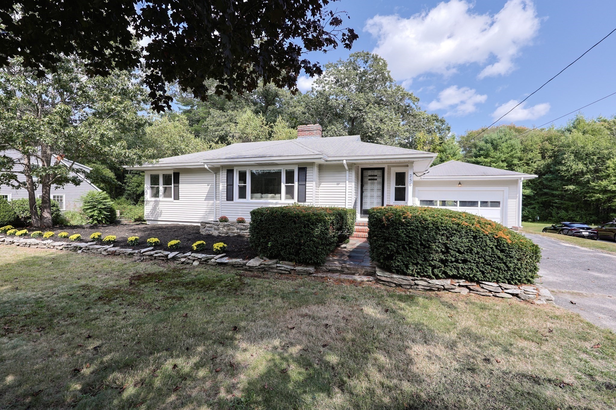 256 S Main St, Hopedale, MA 01747