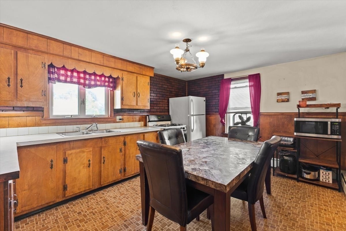 43 Avon Street, Taunton, MA 02780 - Image 6