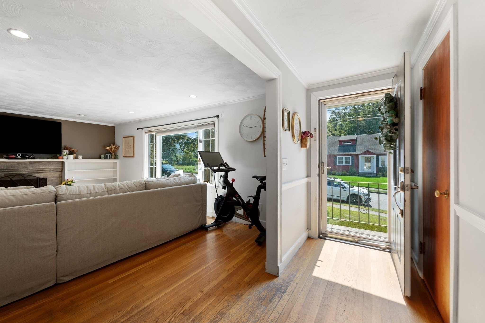 37 Hillcrest Rd, Wakefield, MA 01880 - Image 2