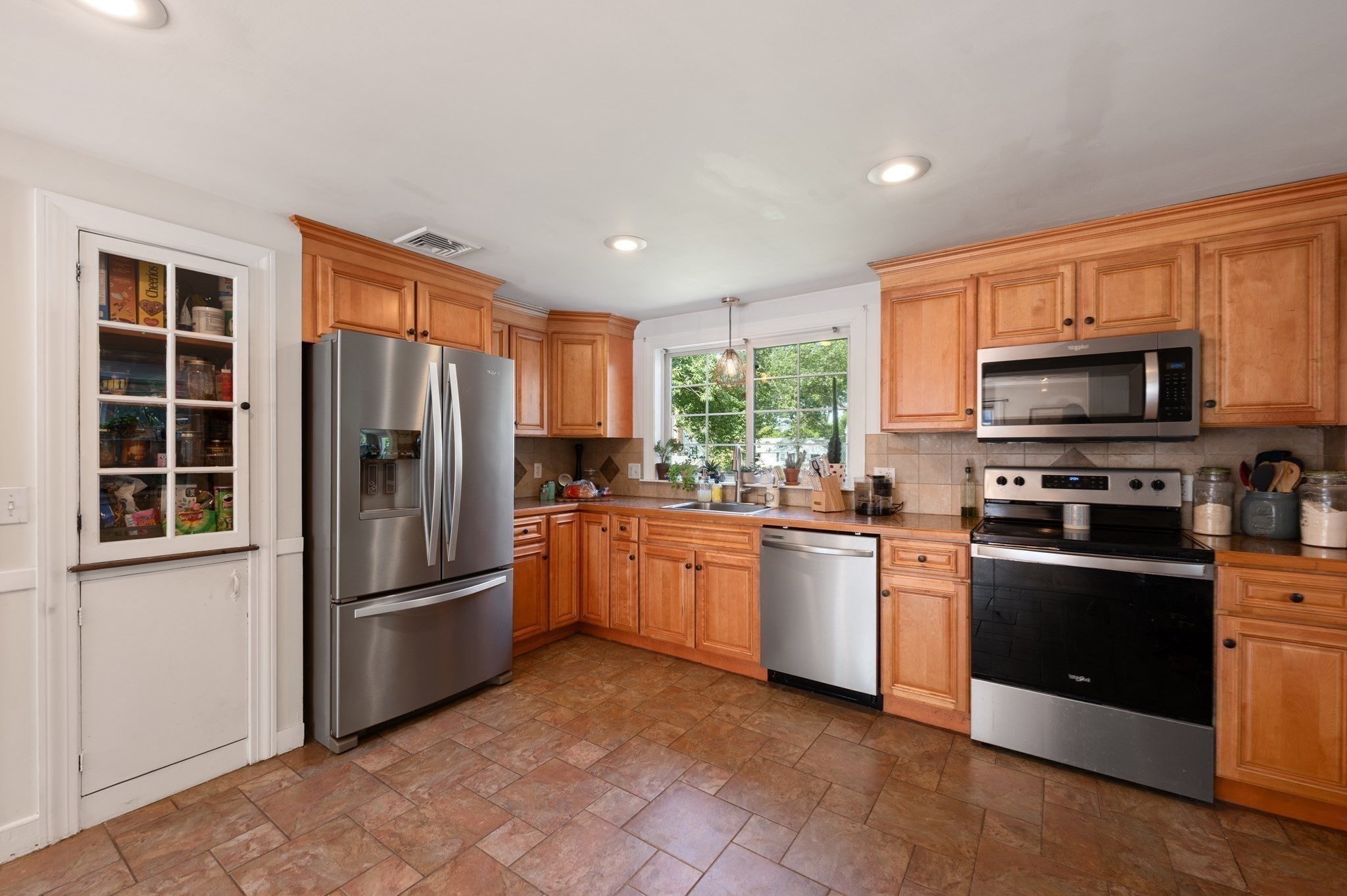 37 Hillcrest Rd, Wakefield, MA 01880 - Image 6