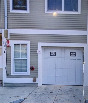 4 Kemp Street, Apt Pkg