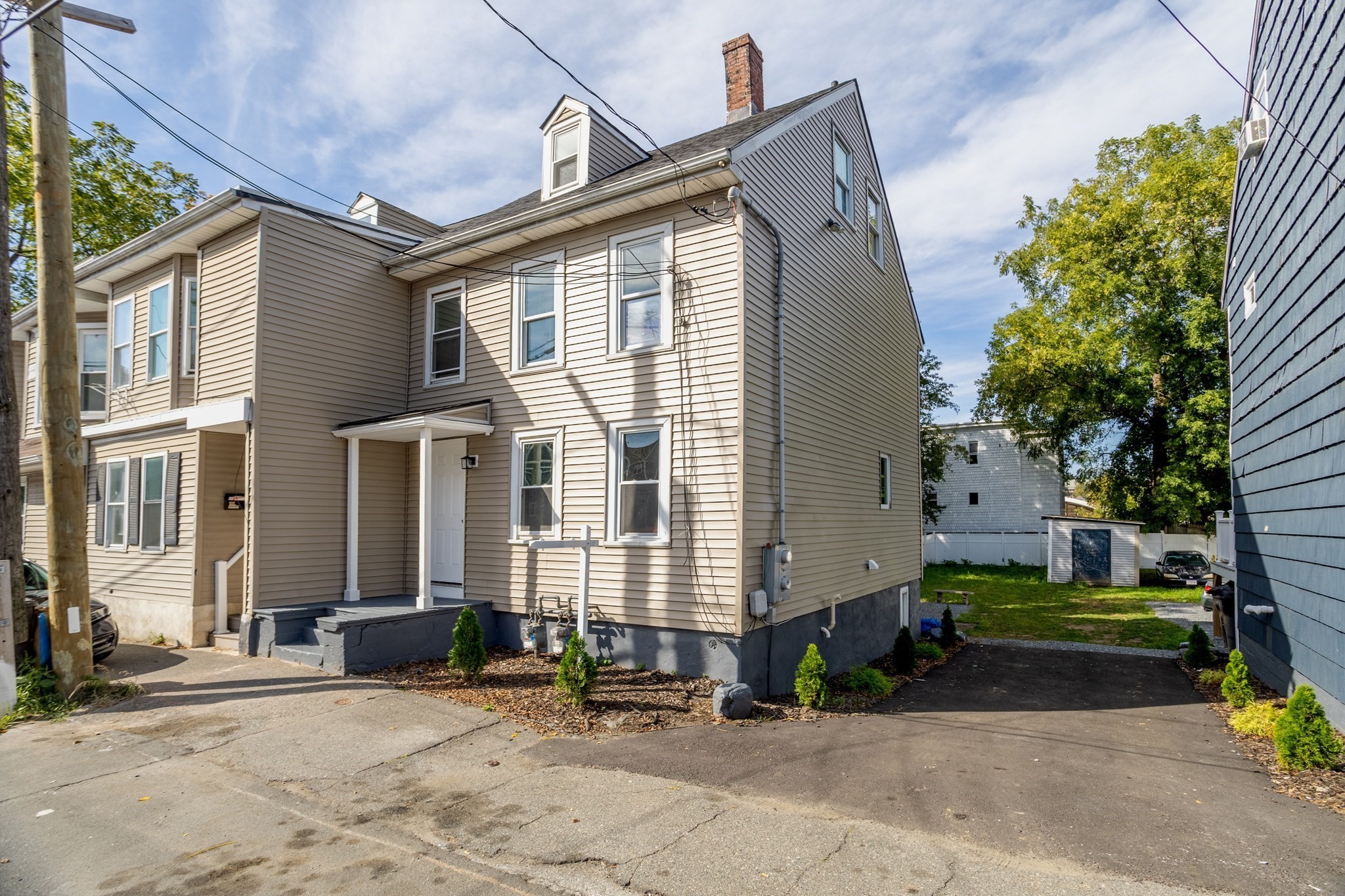 64 Harrison St, Haverhill, MA 01830