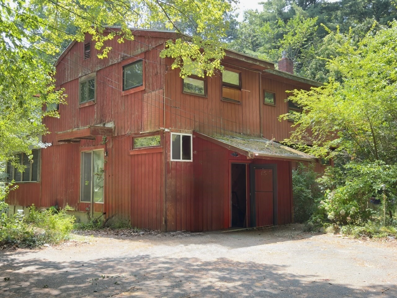 285 Massapoag Ave, Sharon, MA 02067