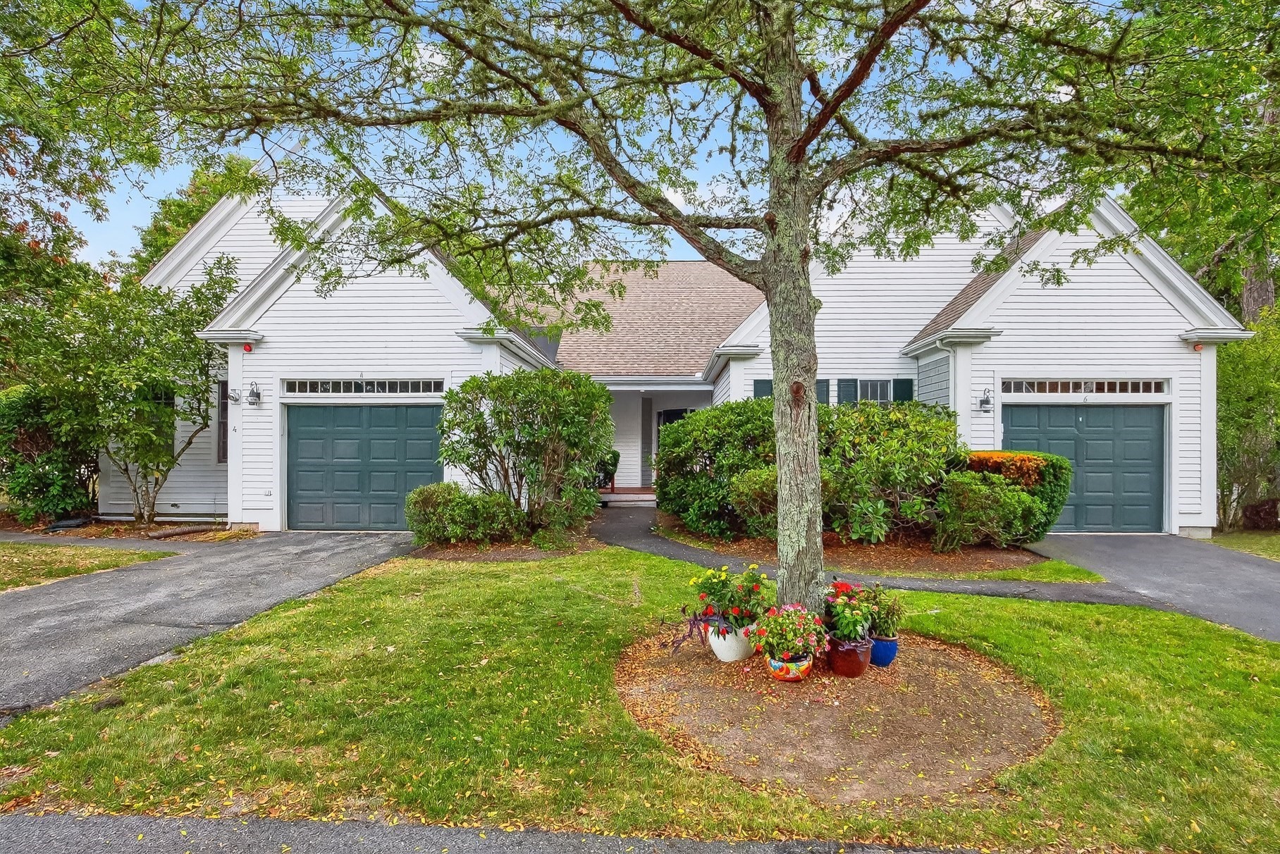 6 Mayfair Ct Unit 6, Mashpee, MA 02649