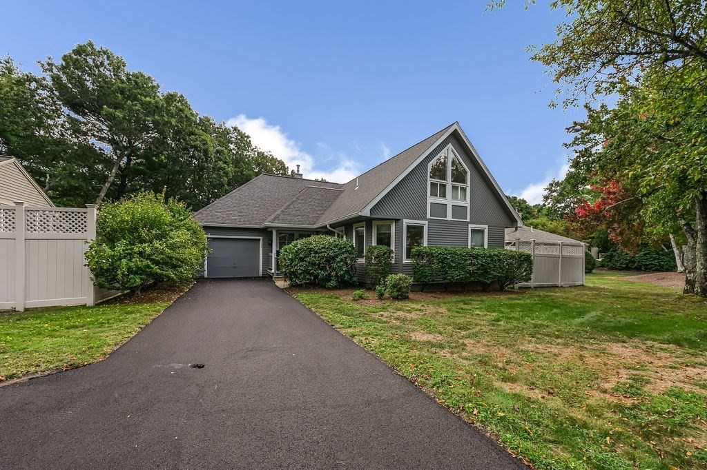 35 Independence Dr Unit 35, Foxboro, MA 02035