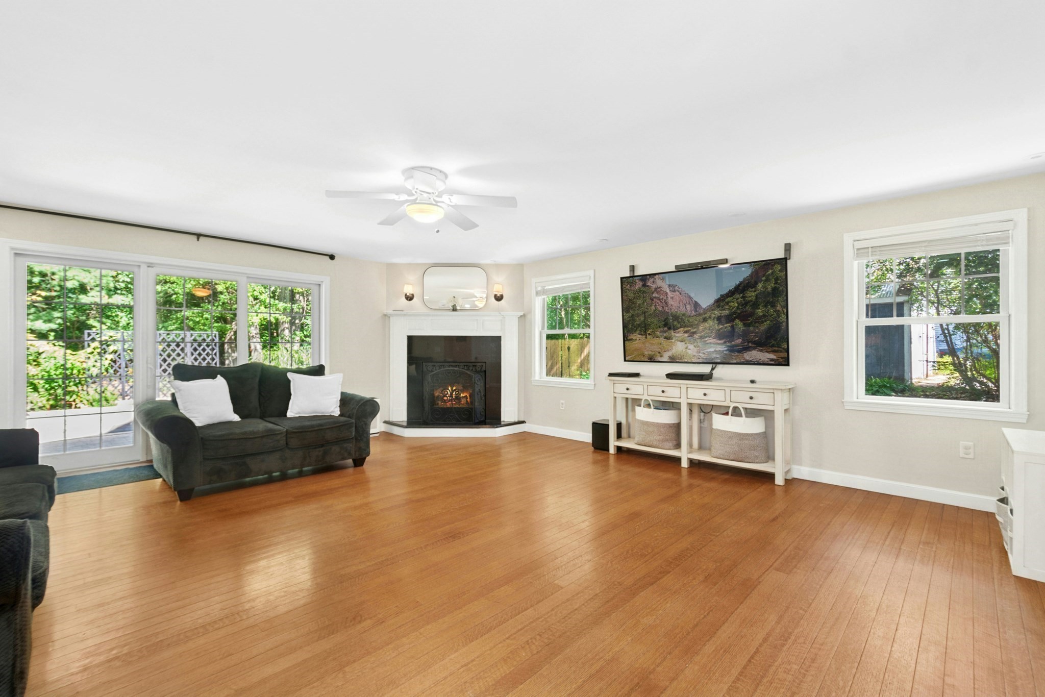 8 Raymond Way, Ashland, MA 01721 - Image 4