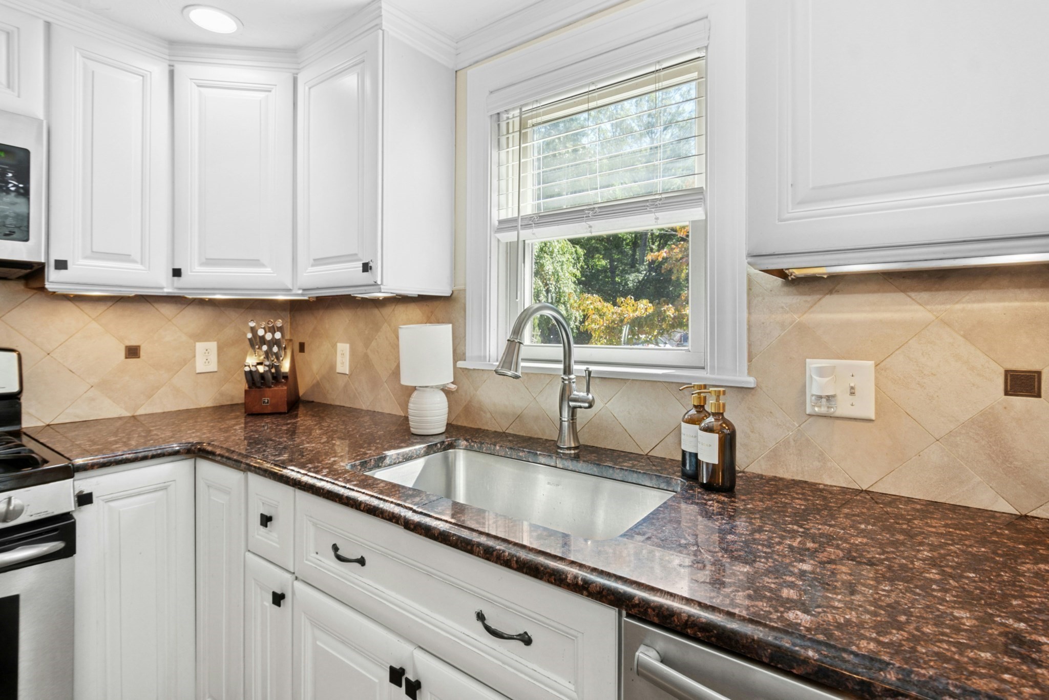 8 Raymond Way, Ashland, MA 01721 - Image 7