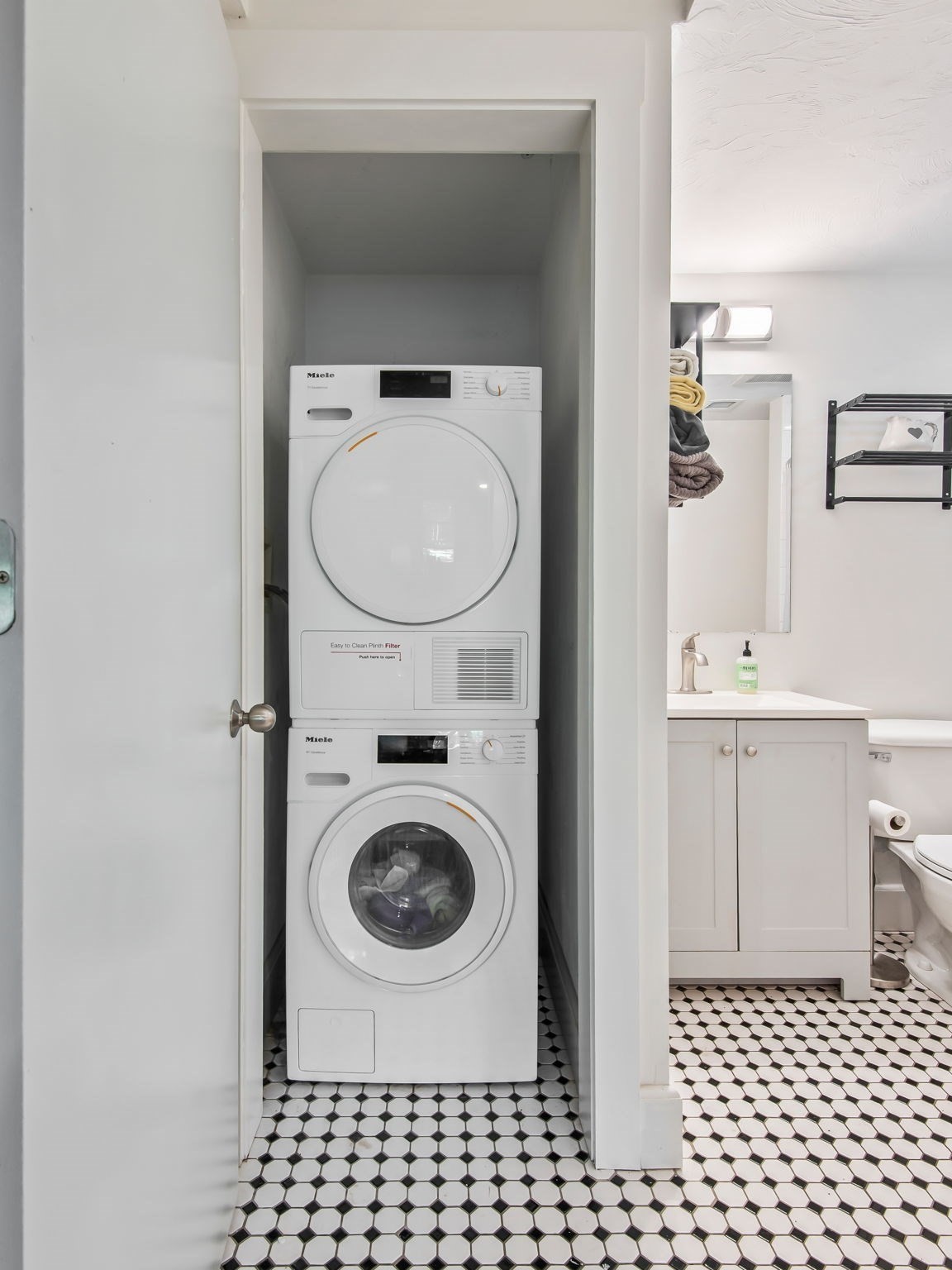 28 Adams St Unit 102, Worcester, MA 01604 - Image 17