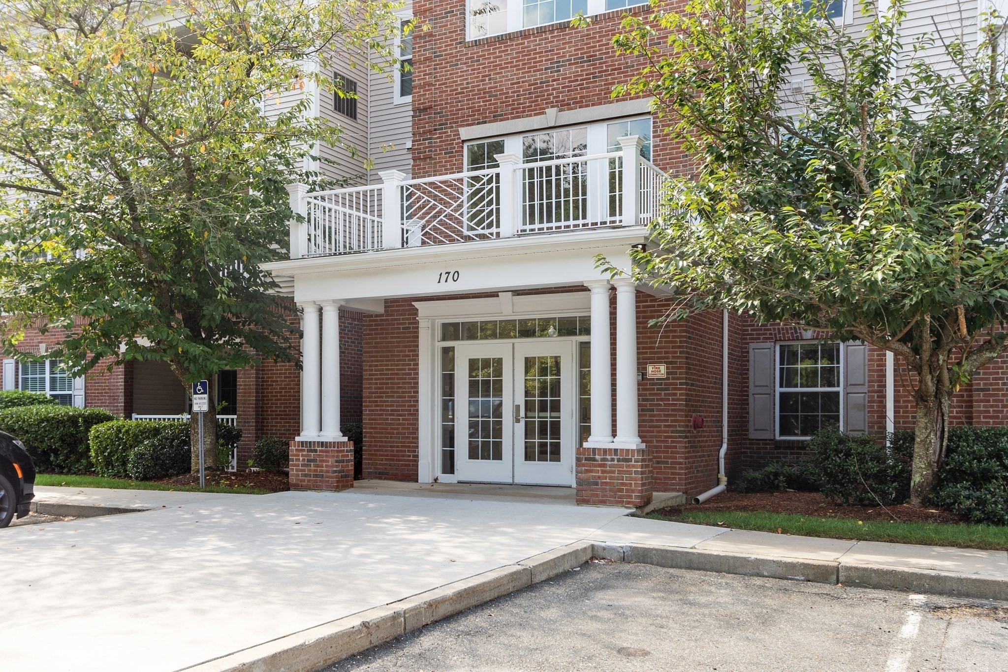 170 Haverhill St Unit 138, Andover, MA 01810