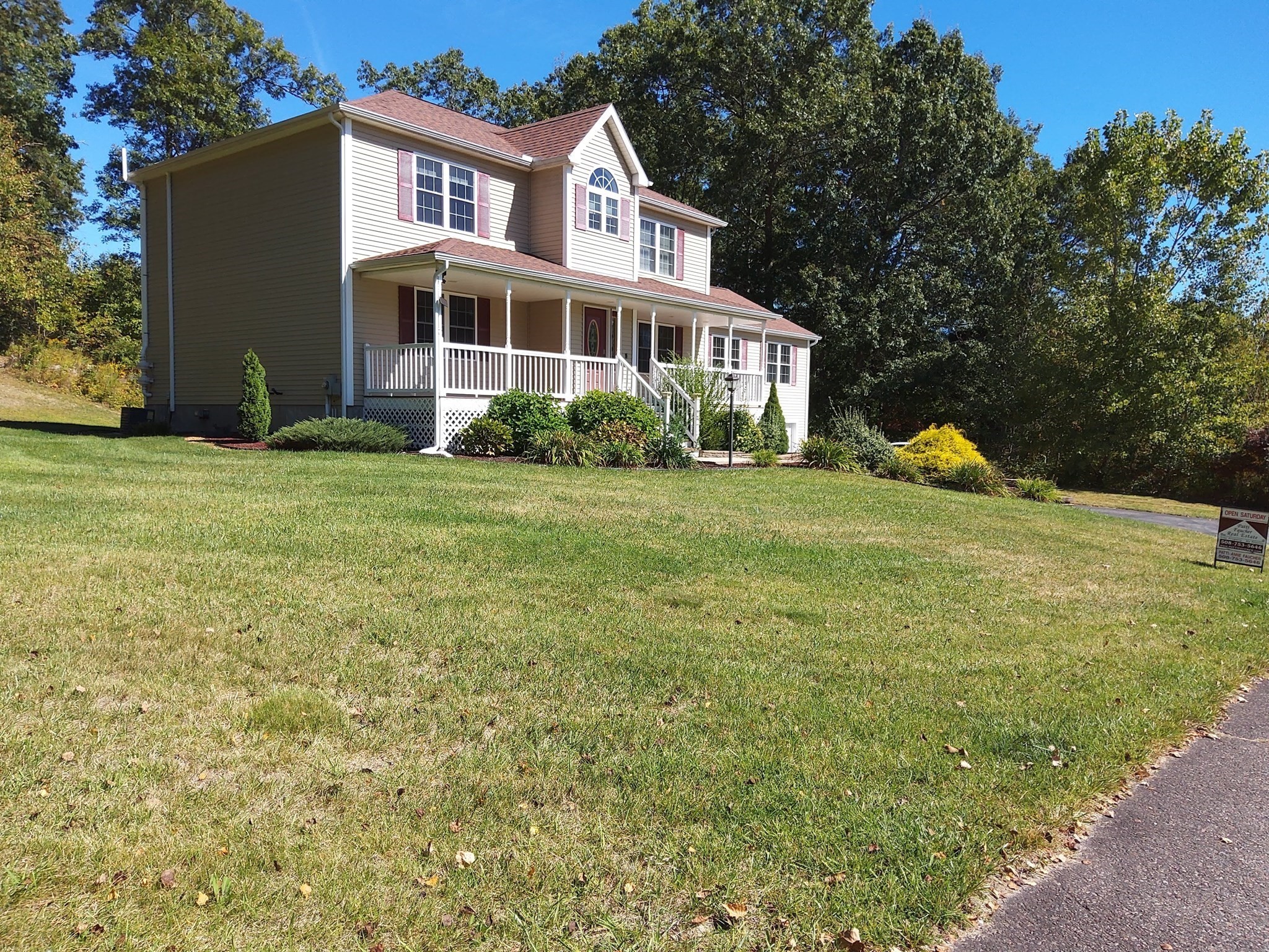 71 Eagle Dr, Dudley, MA 01571 - Image 2