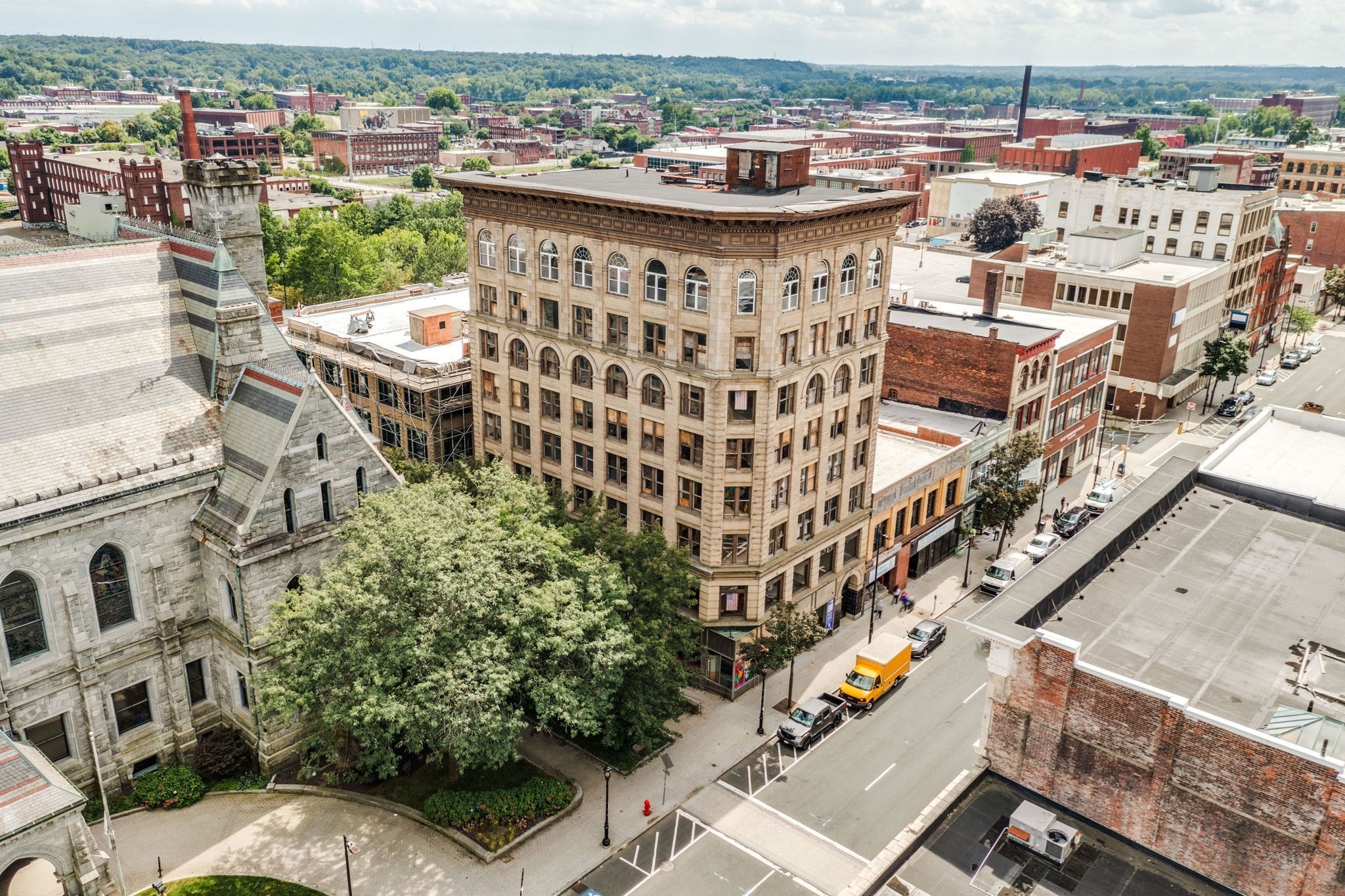 276 High St, Holyoke, MA 01040 - Image 1