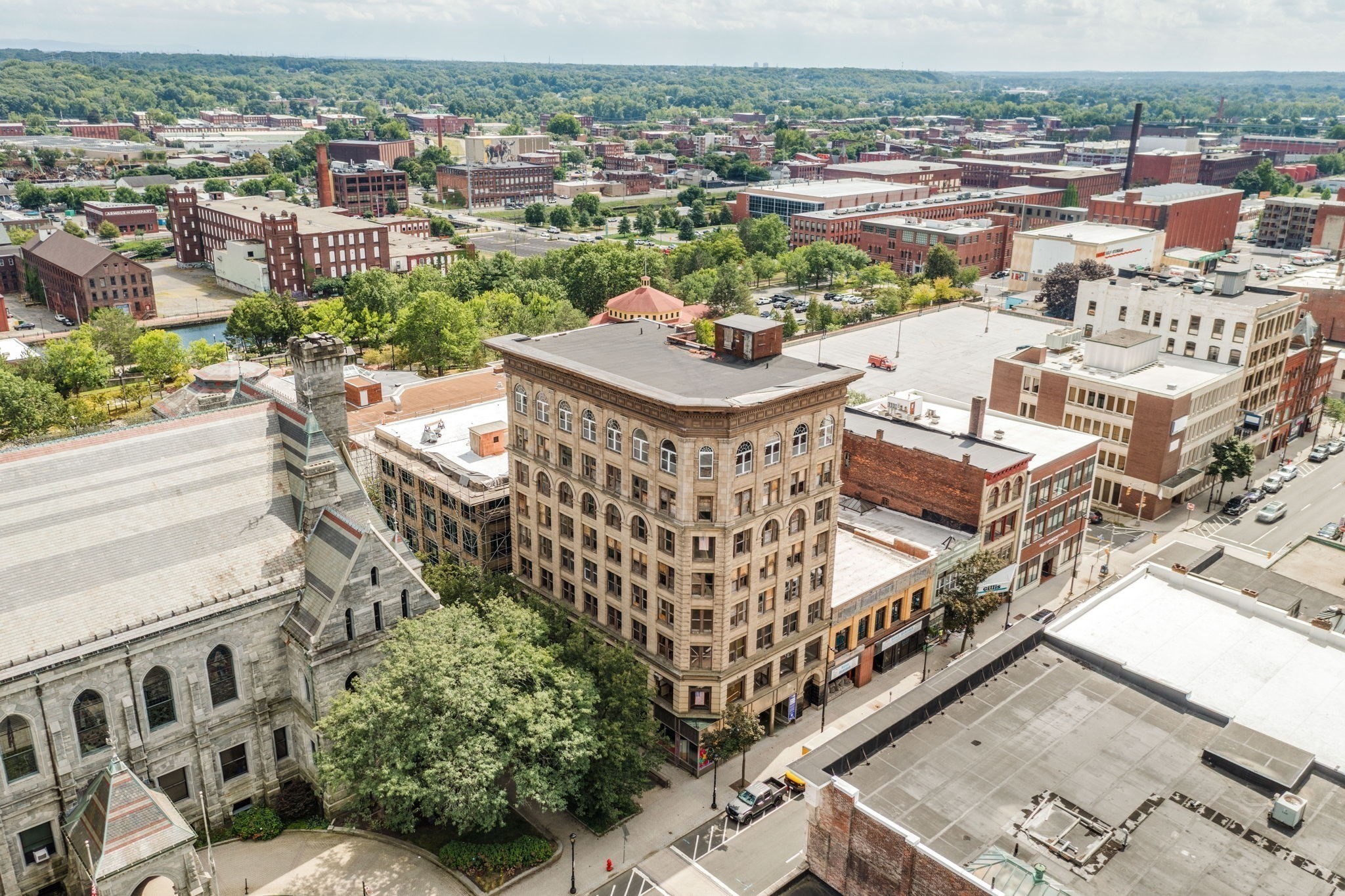 276 High St, Holyoke, MA 01040 - Image 2