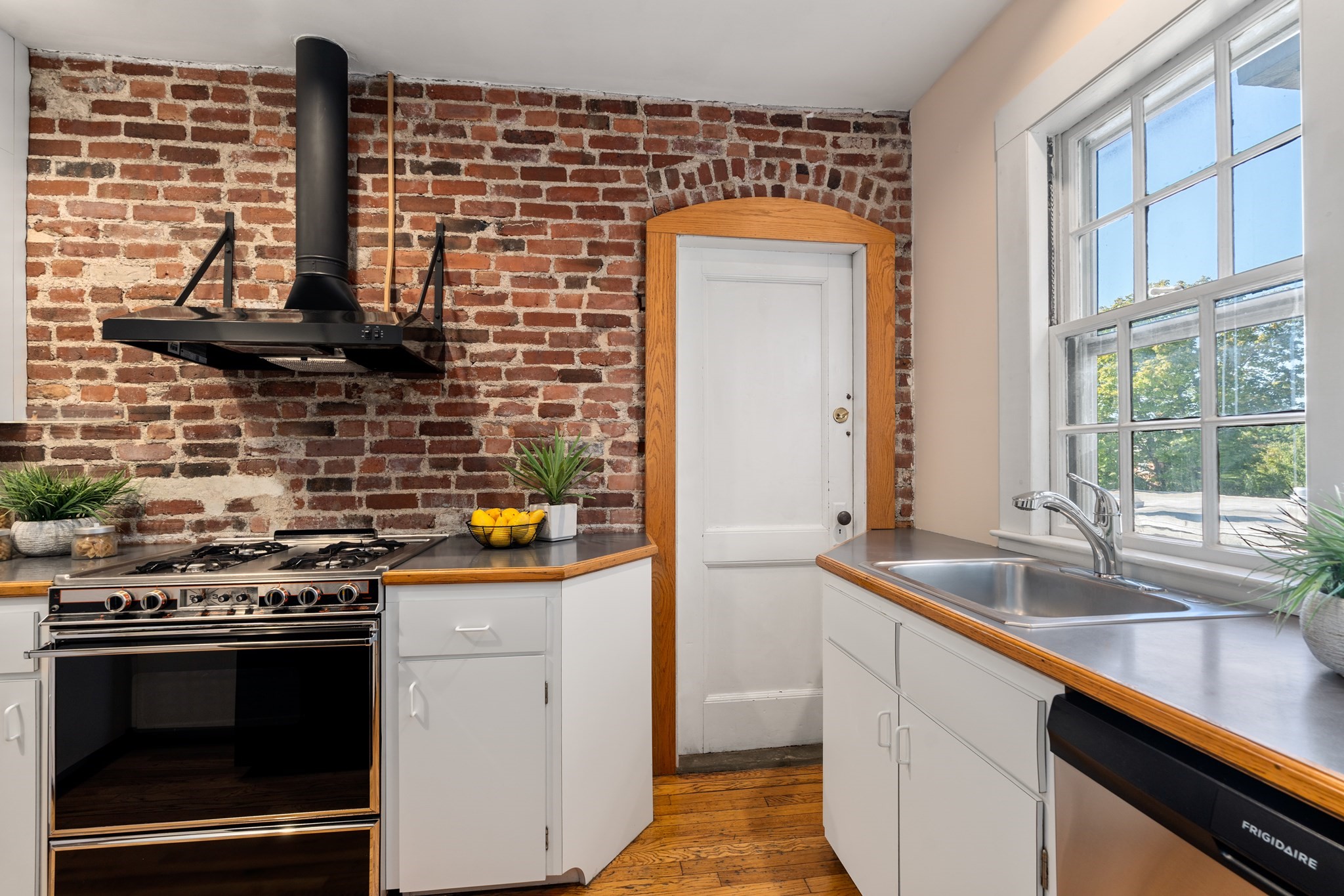 43 Linnaean Street Unit 42A, Cambridge, MA 02138 - Image 8