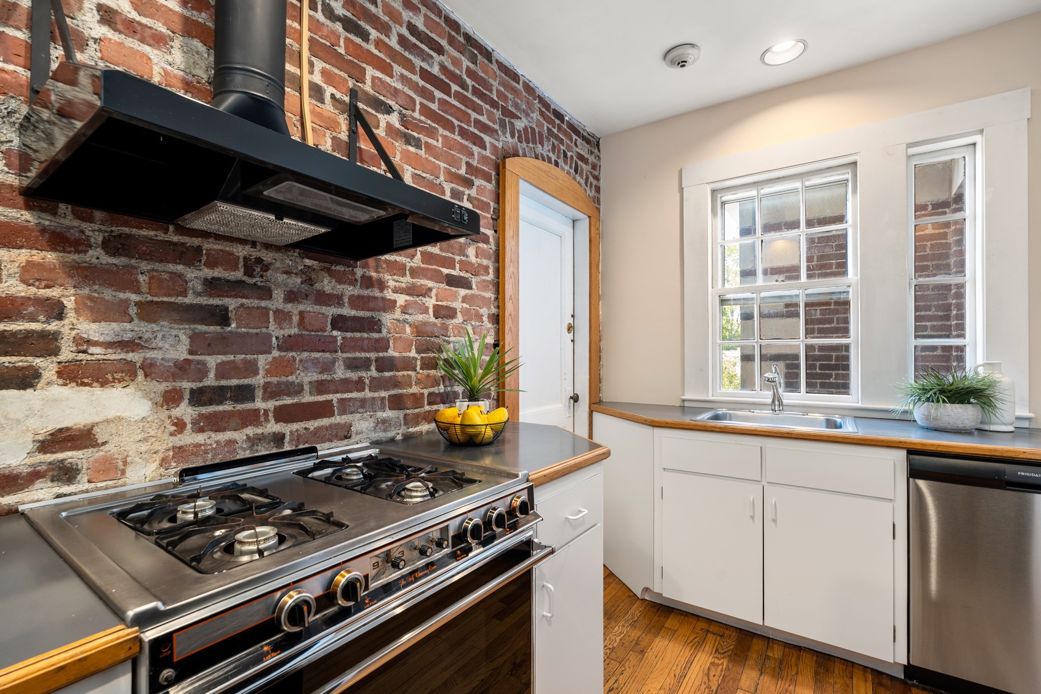 43 Linnaean Street Unit 42A, Cambridge, MA 02138 - Image 9