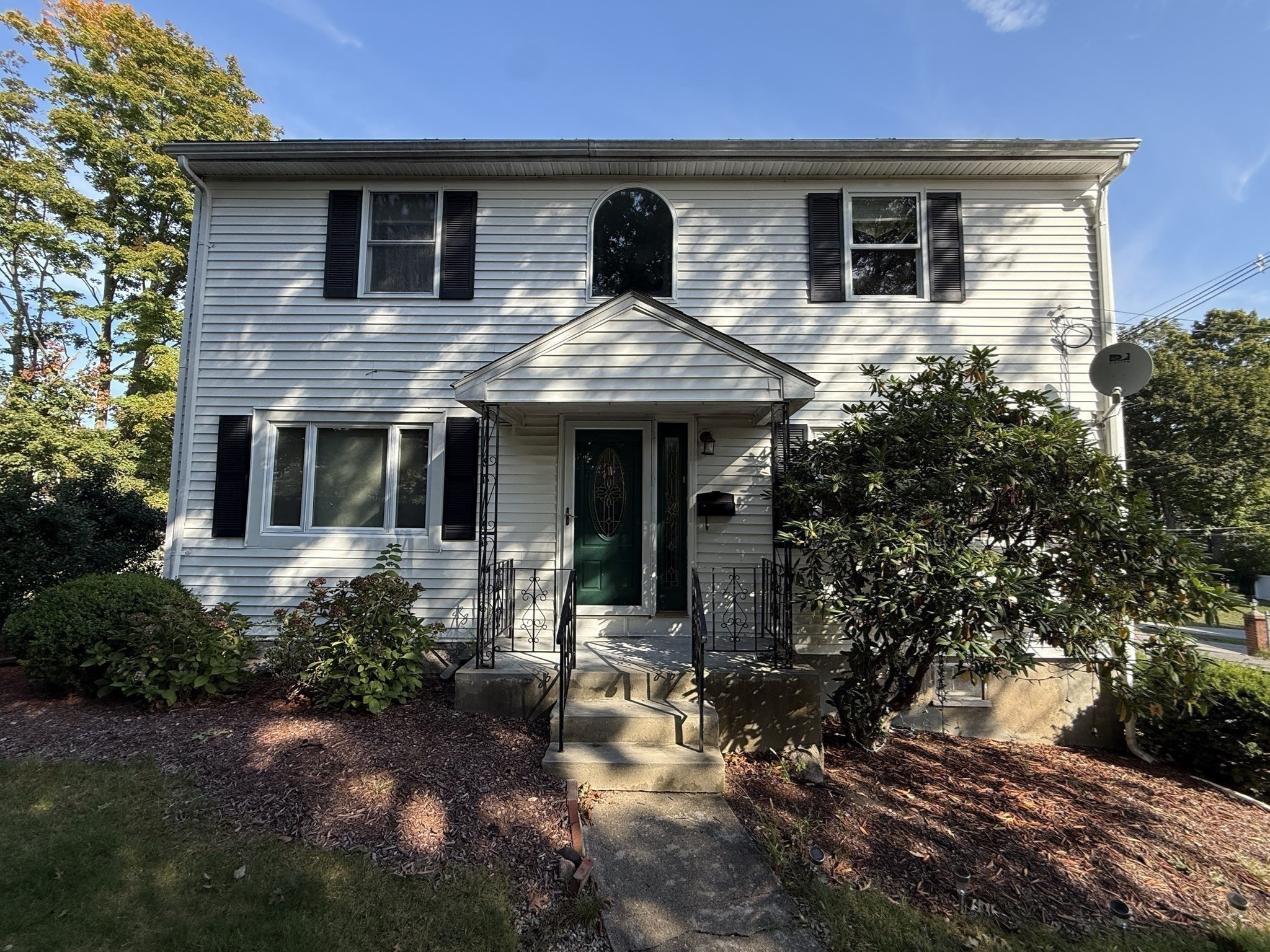 34 Orchard St, Randolph, MA 02368