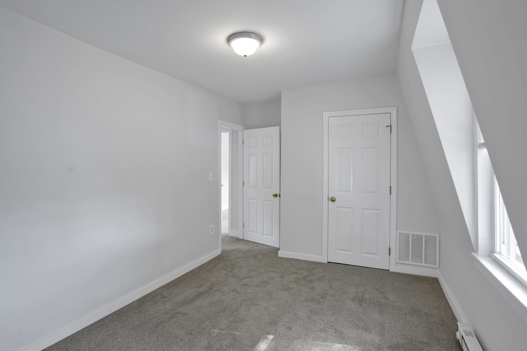 16 Dudley St, Haverhill, MA 01830 - Image 25