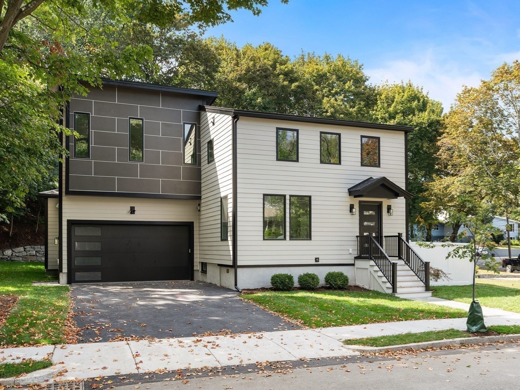 76 Harding St, Newton, MA 02465