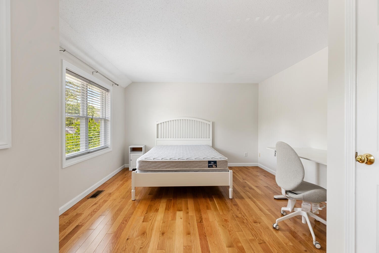 29 Grove Lane Unit 29, Burlington, MA 01803 - Image 13