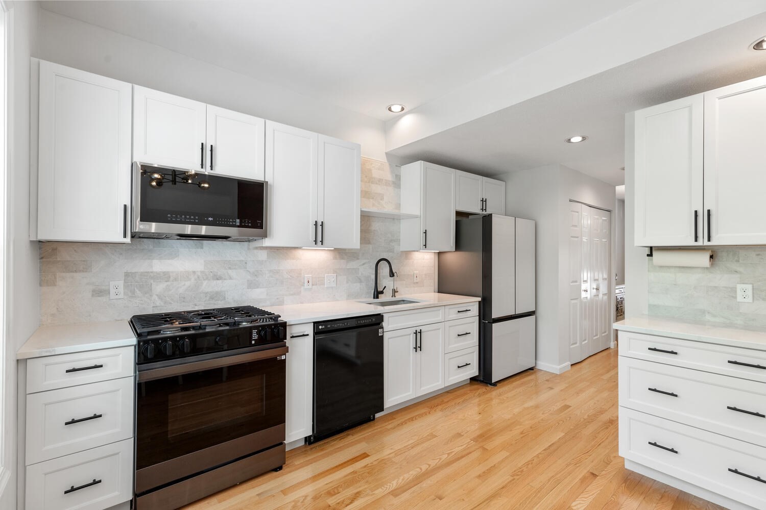 29 Grove Lane Unit 29, Burlington, MA 01803 - Image 4