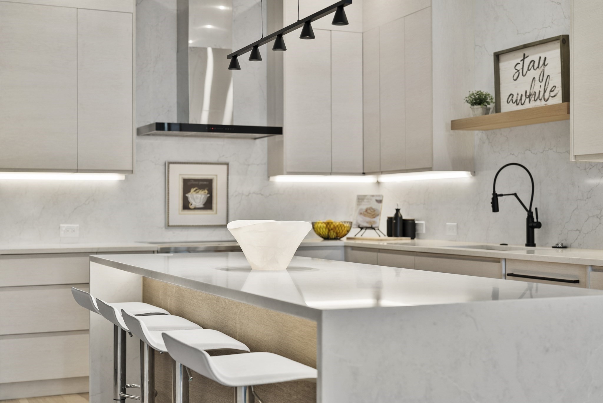 327 Alewife Brook Pkwy Unit A, Somerville, MA 02144 - Image 1