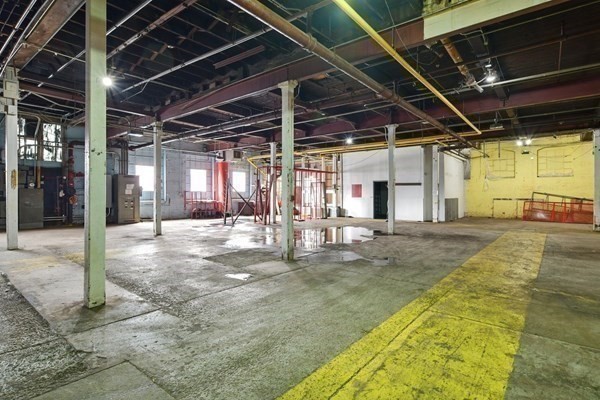 420 Race St, Holyoke, MA 01040 - Image 11