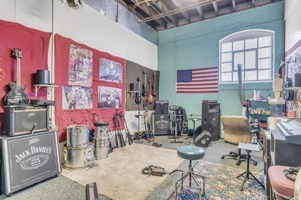 420 Race St, Holyoke, MA 01040 - Image 19