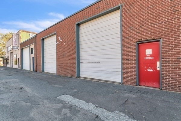 420 Race St, Holyoke, MA 01040 - Image 4