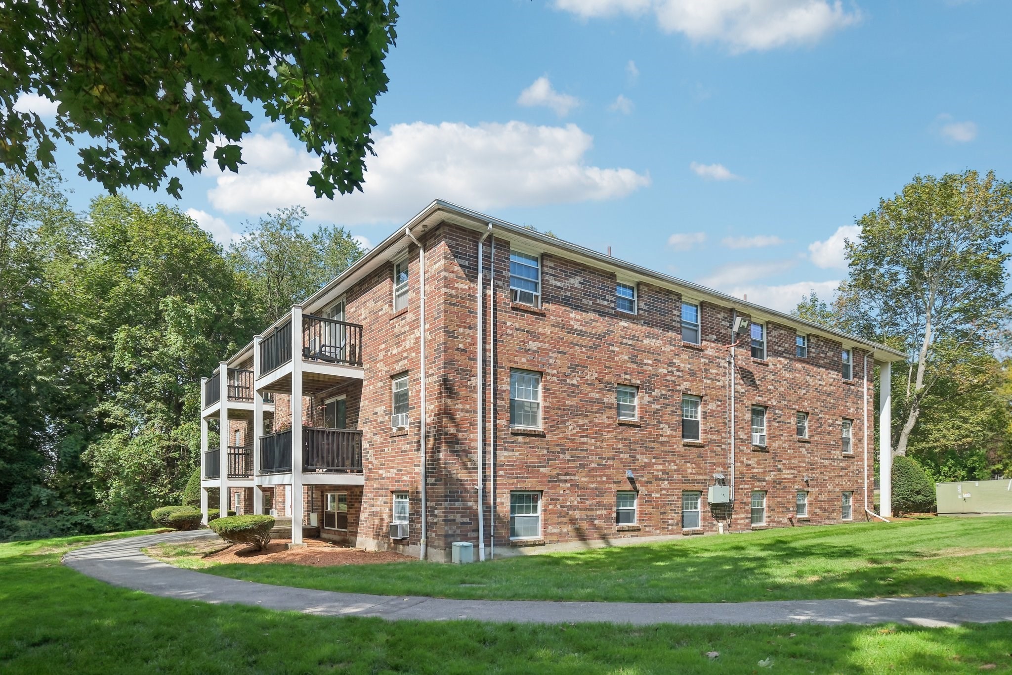 12 Walker Rd Unit 6, North Andover, MA 01845 - Image 2