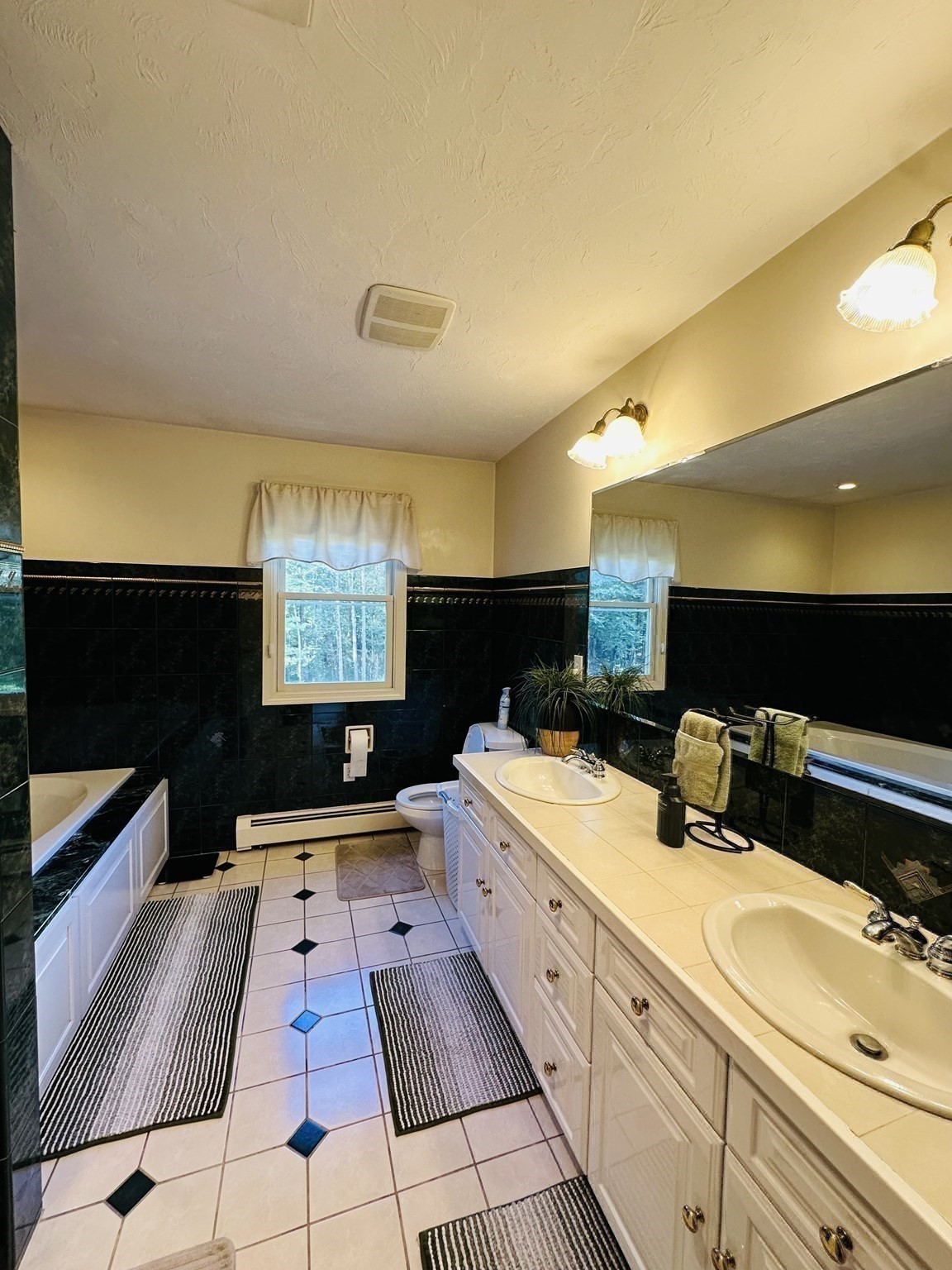 405 West St., Uxbridge, MA 01569 - Image 23