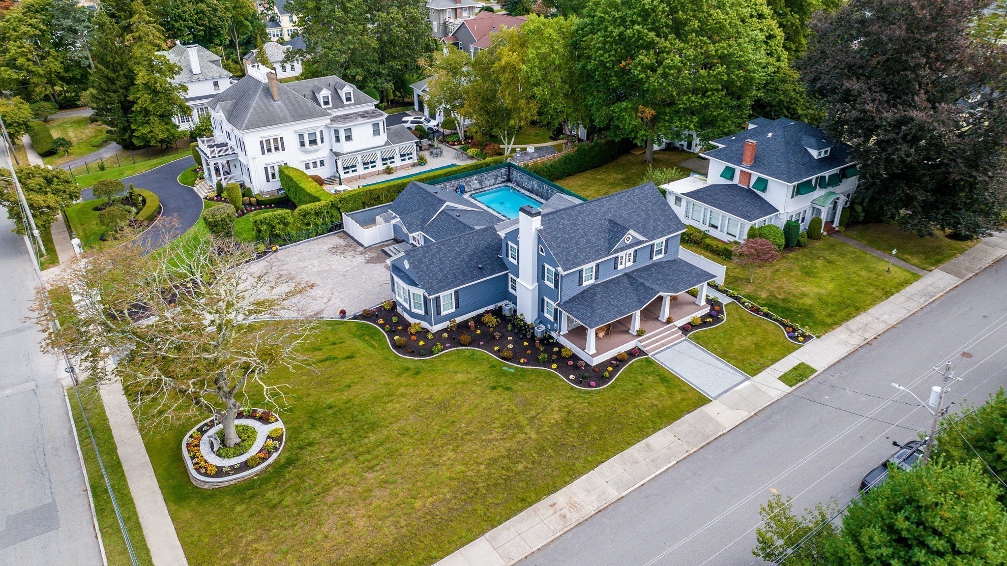 208 Florence St, Fall River, MA 02720