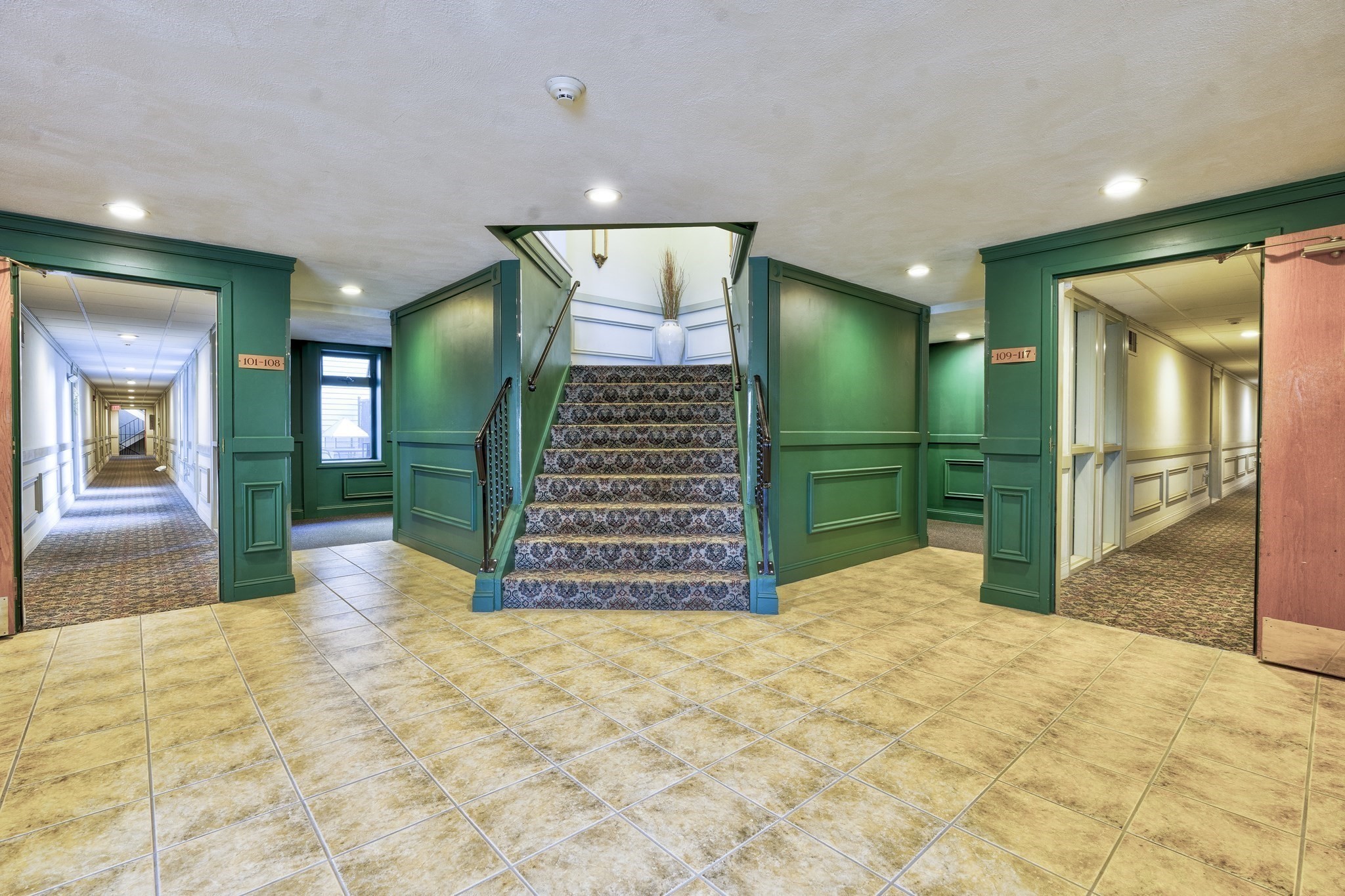 934 Southern Artery Unit 109, Quincy, MA 02169 - Image 2