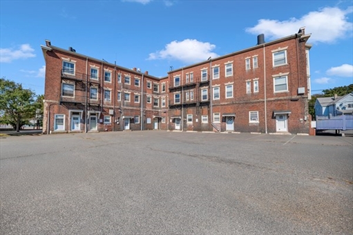 483 Shirley St, Apt 4