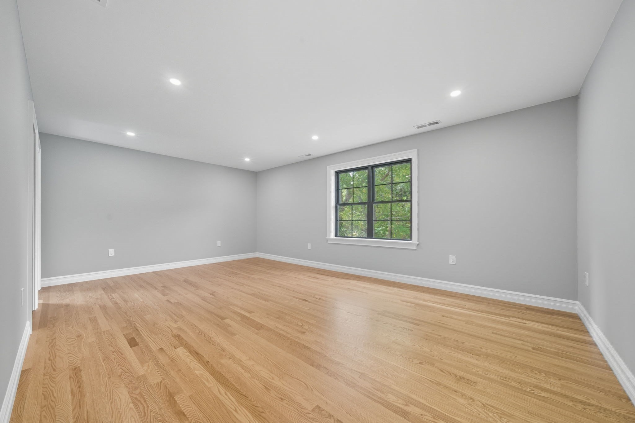 185 Lexington Street, Woburn, MA 01801 - Image 25